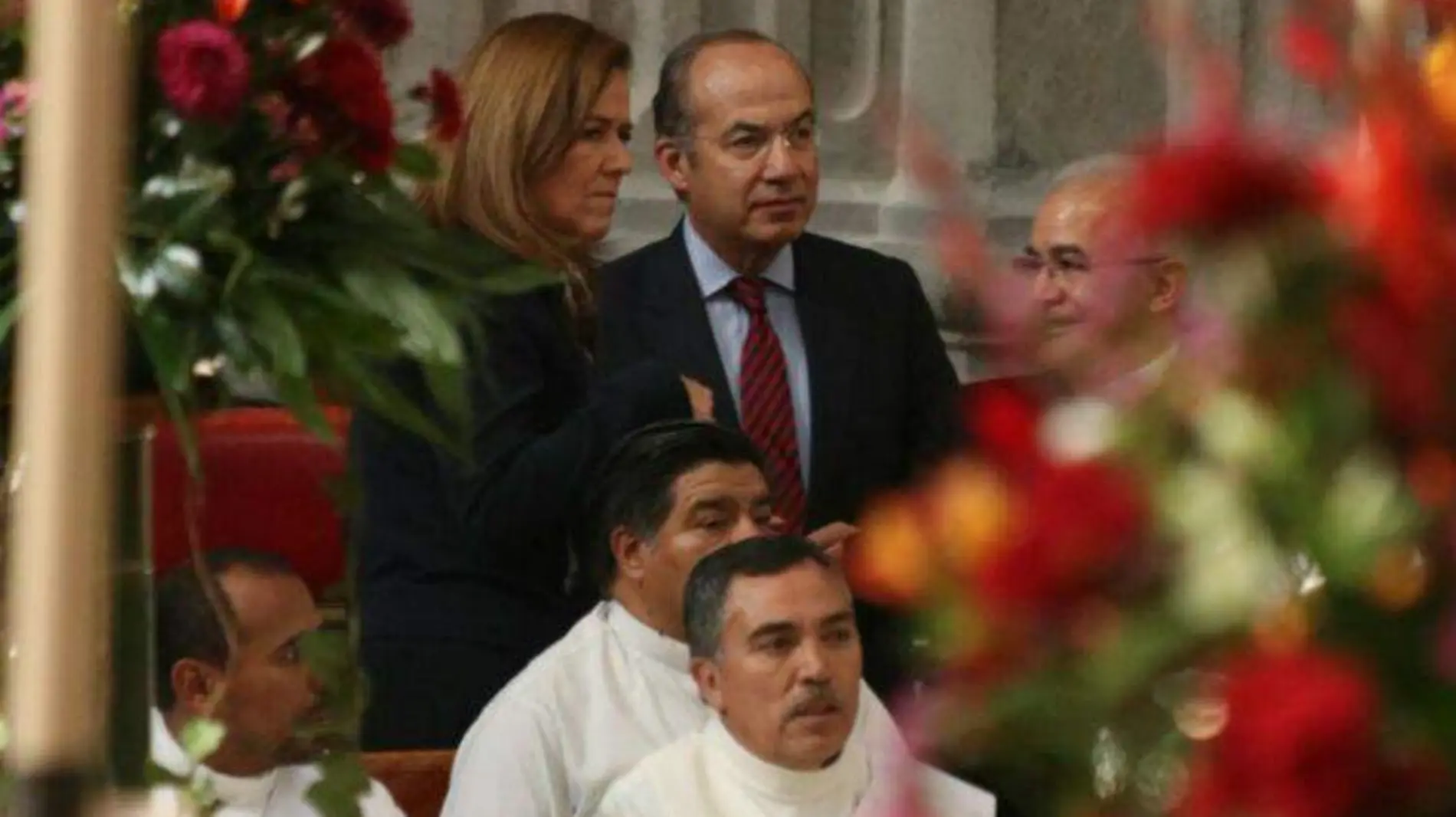 felipe calderón ROBERTO HERNANDEZ